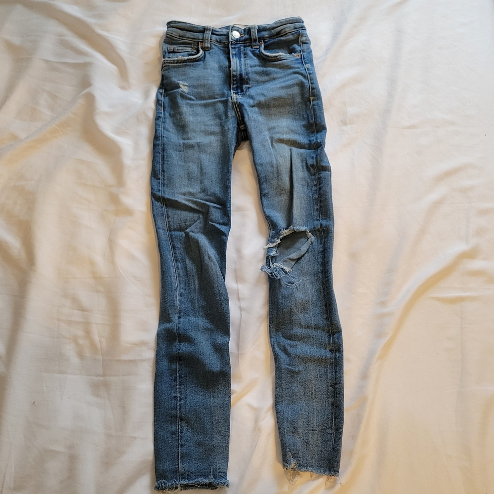 Zara Ripped Frayed Ankle Skinny Jeans